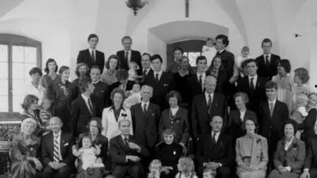 第一家族,探寻第一家族的辉煌历程与传承精神 第3张 第一家族,探寻第一家族的辉煌历程与传承精神 第3张