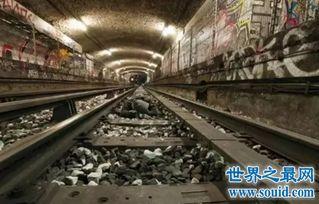 诡异列车,揭秘神秘之旅的惊悚之谜  第3张