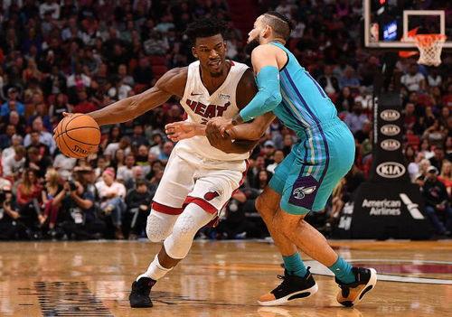 12月07日 NBA常规赛 爵士vs独行侠 第2张 12月07日 NBA常规赛 爵士vs独行侠 第2张